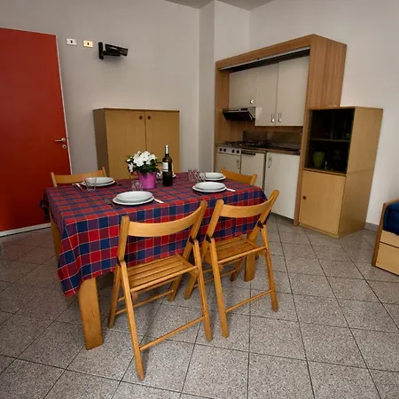 Apart Otel San Francisco 3*