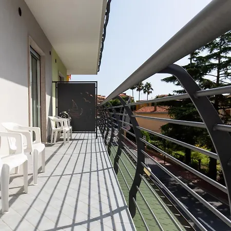 Apart Otel San Francisco 3*