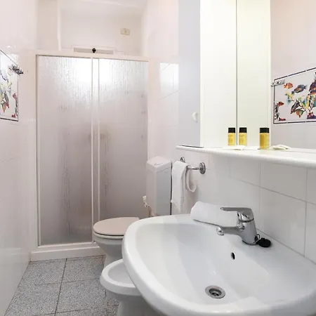 アパートホテル San Francisco Marina dʼAndora