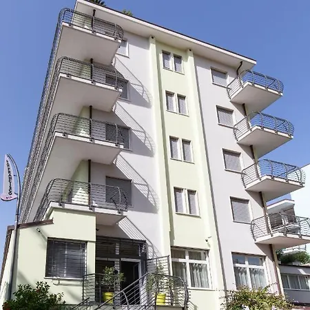 アパートホテル San Francisco 3*