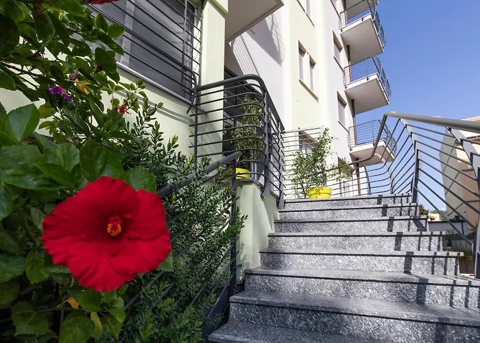 Aparthotel San Francisco Marina dʼAndora